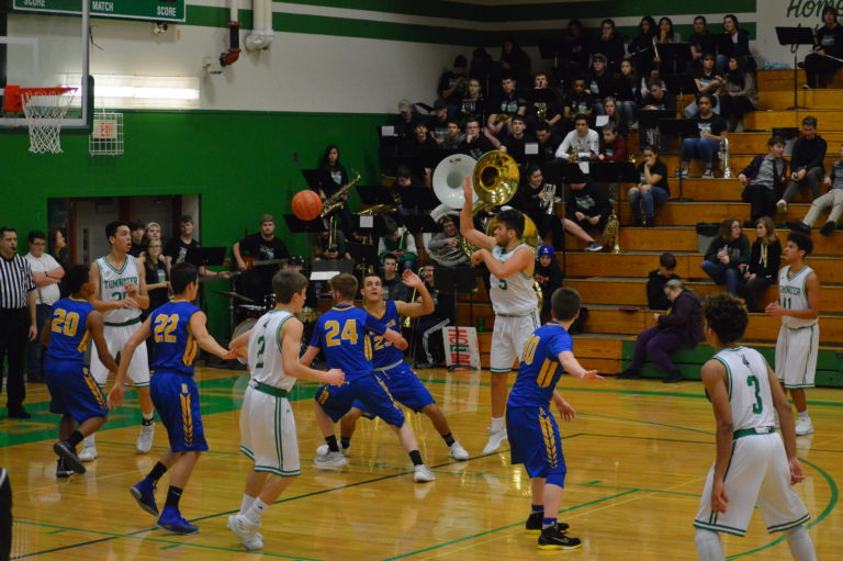 Boys Hoops: Tumwater holds off Rochester for big EVCO 2A win