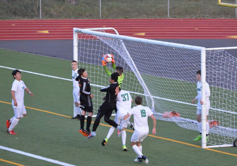 Soccer: Tumwater handles Centralia in Evco 2A Match
