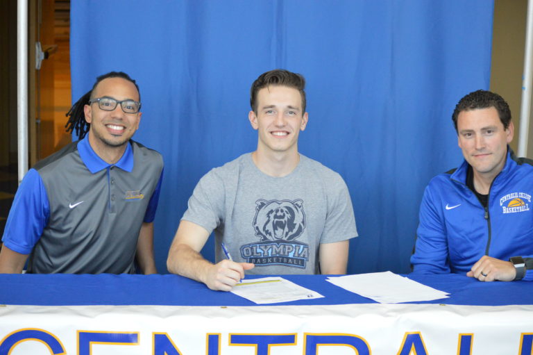 Centralia College adds another piece to men’s Hoops Team